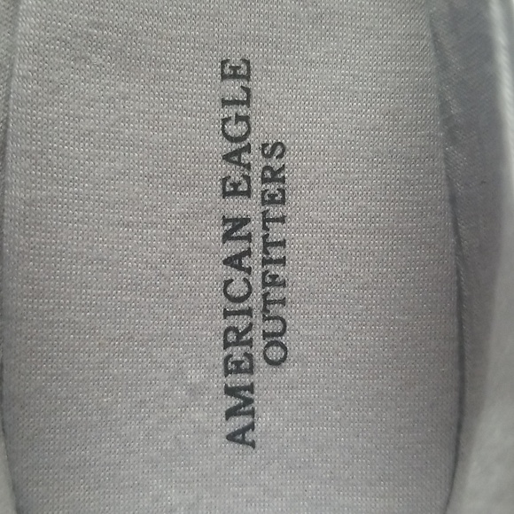 American Eagle Outfitters - Picture 6 of 6